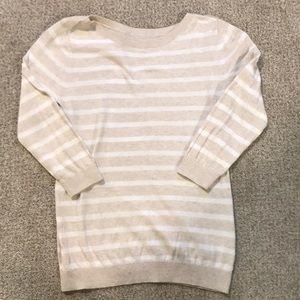 Beige and white Old Navy long sleeve shirt.
